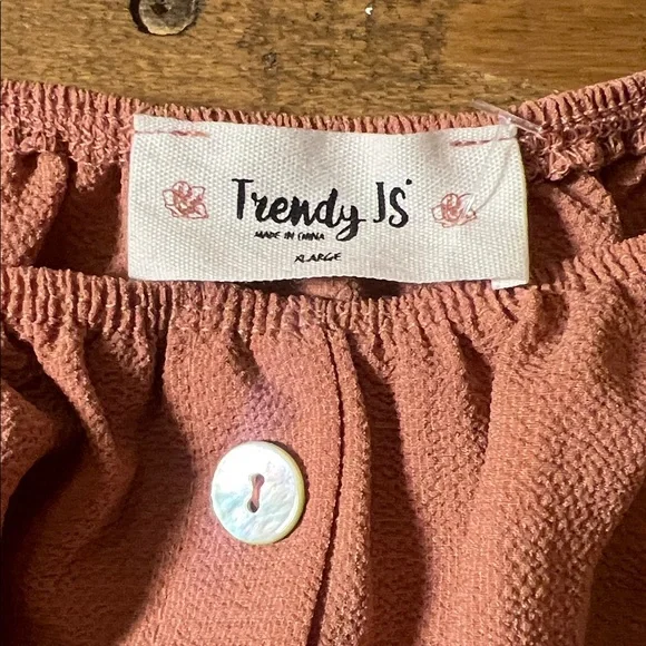 Women's Off-Shoulder Button-Up Top - Pink - Picture 7 of 7